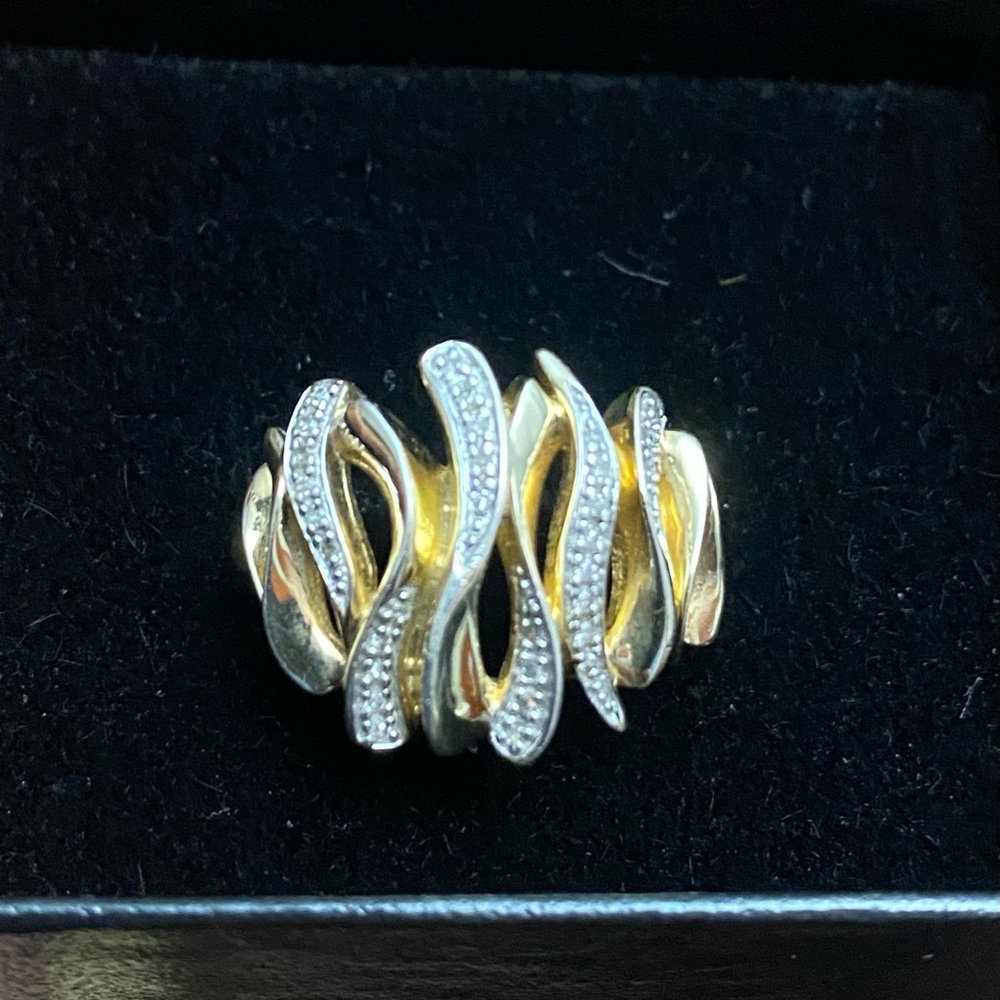 AFFINITY DIAMONDS Gold over 925 sterling crossover wave ring size 8